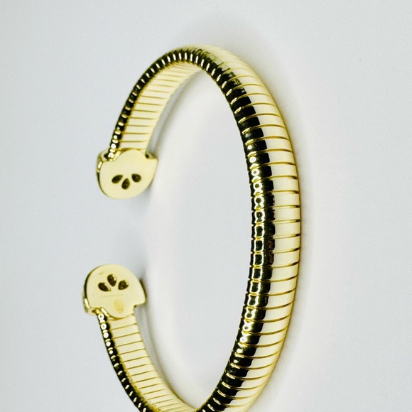 Elegant 18K Gold and Sterling Silver Cuff Bracelet - Picture 5 of 5